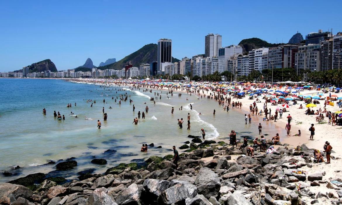 Appartement Rua Bolivar, Nº 154, Copacabana - Pertinho Da Famosa Do Mundo - Excelente Custo Benefício Finais De Semana, Feriados, Réveillon 2022, Carnaval 2023 Rio de Janeiro