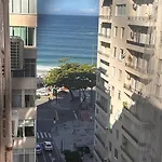 Rua Bolivar, nº 154, Copacabana - Pertinho da Praia mais famosa do mundo - Excelente Custo benefício para Finais de semana, feriados, Réveillon 2022, Carnaval 2023